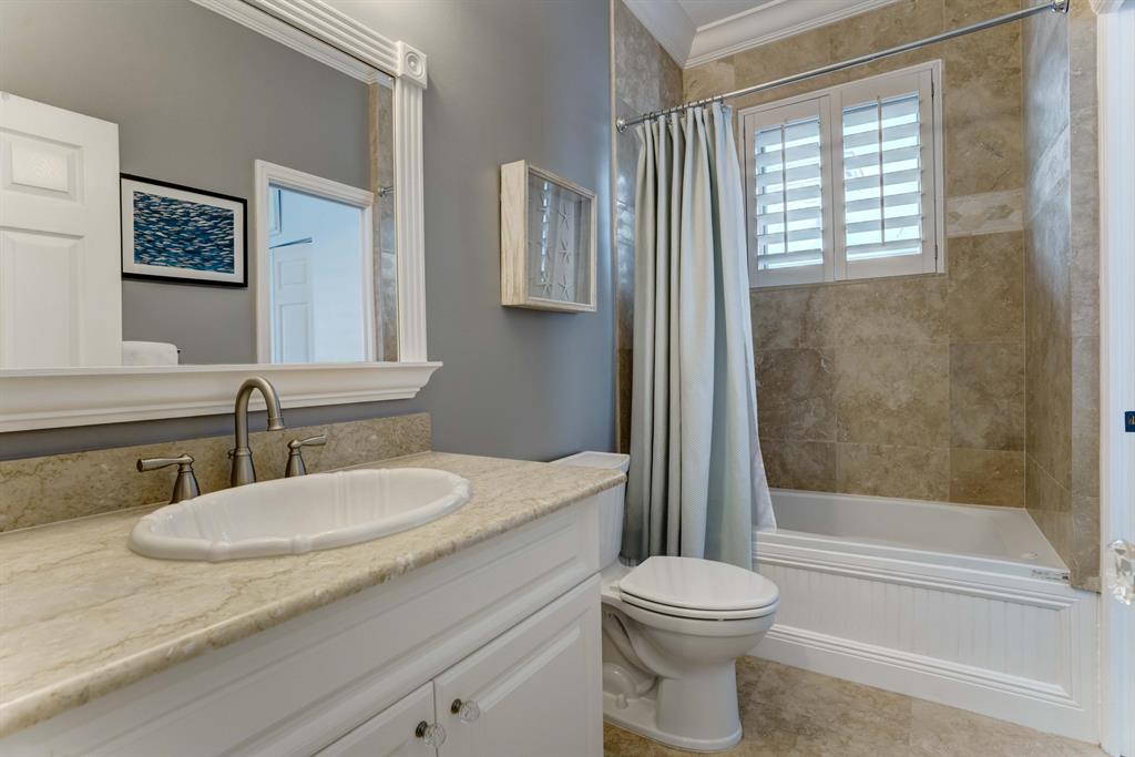 LANDS END - Residential