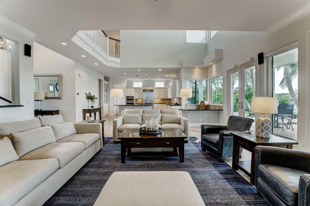 LANDS END - Residential