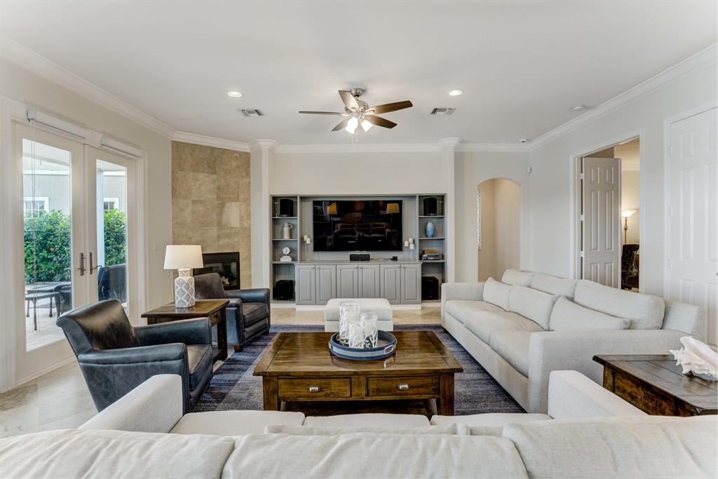 LANDS END - Residential