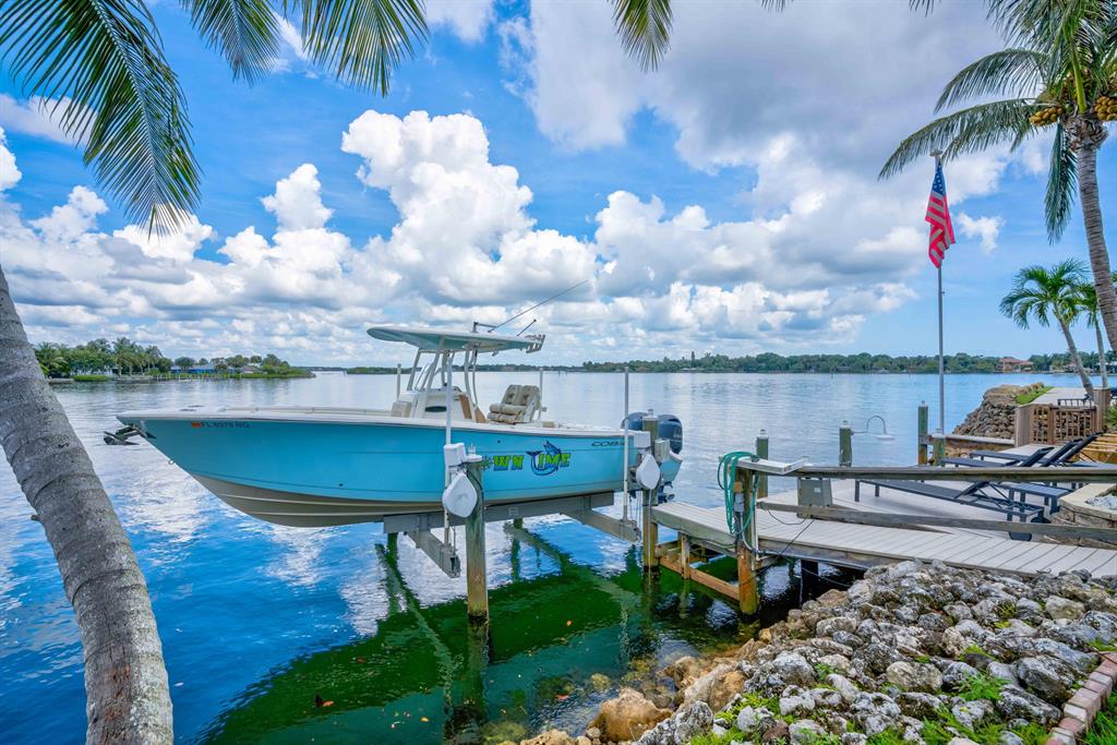 LANDS END - Residential