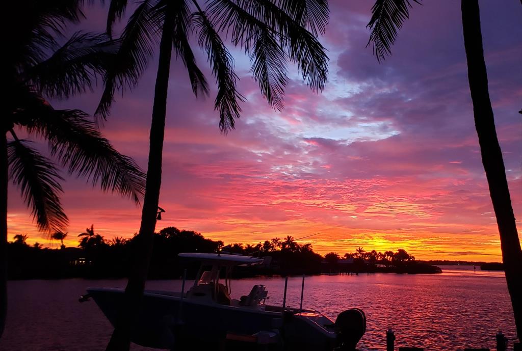 LANDS END - Residential