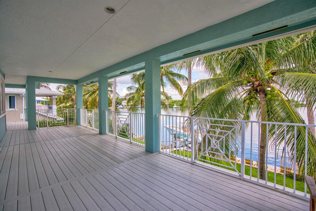 LANDS END - Residential