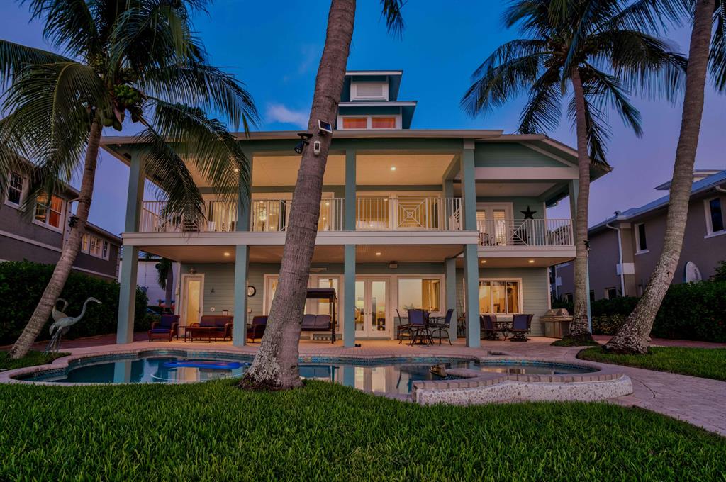 LANDS END - Residential