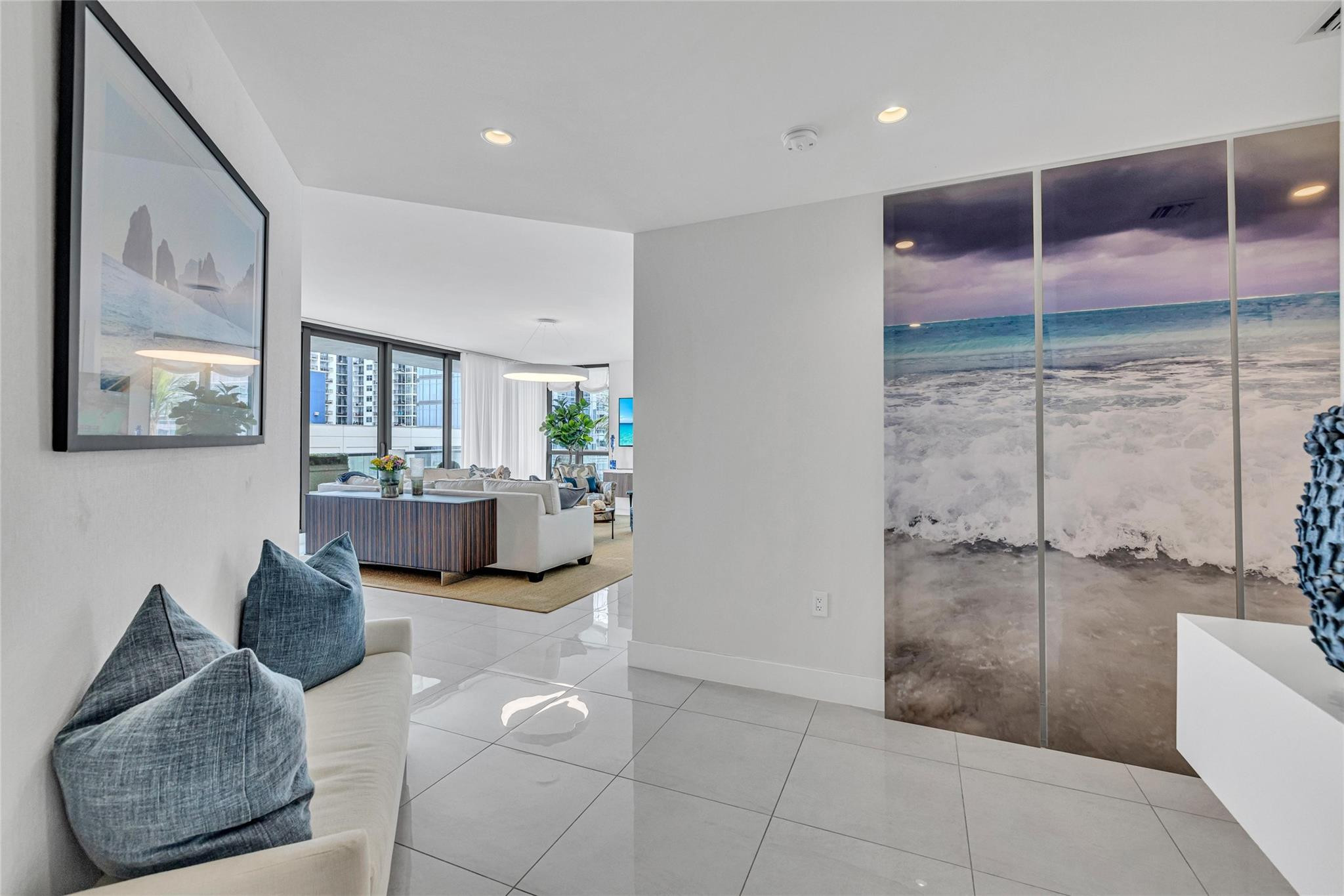 100 Las Olas - Residential Lease