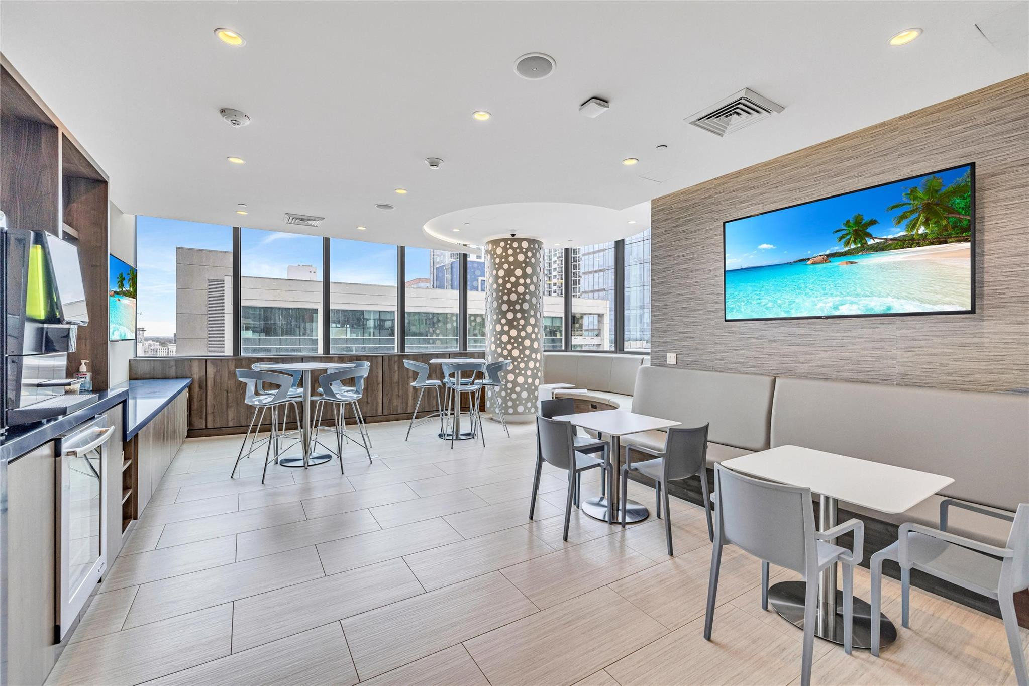 100 Las Olas - Residential Lease