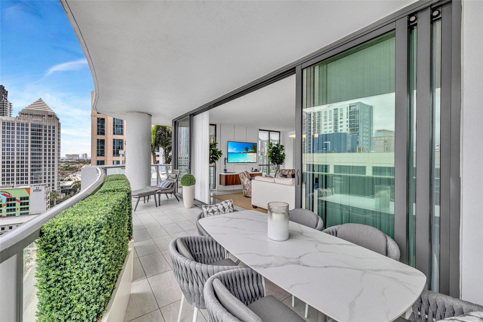 100 Las Olas - Residential Lease