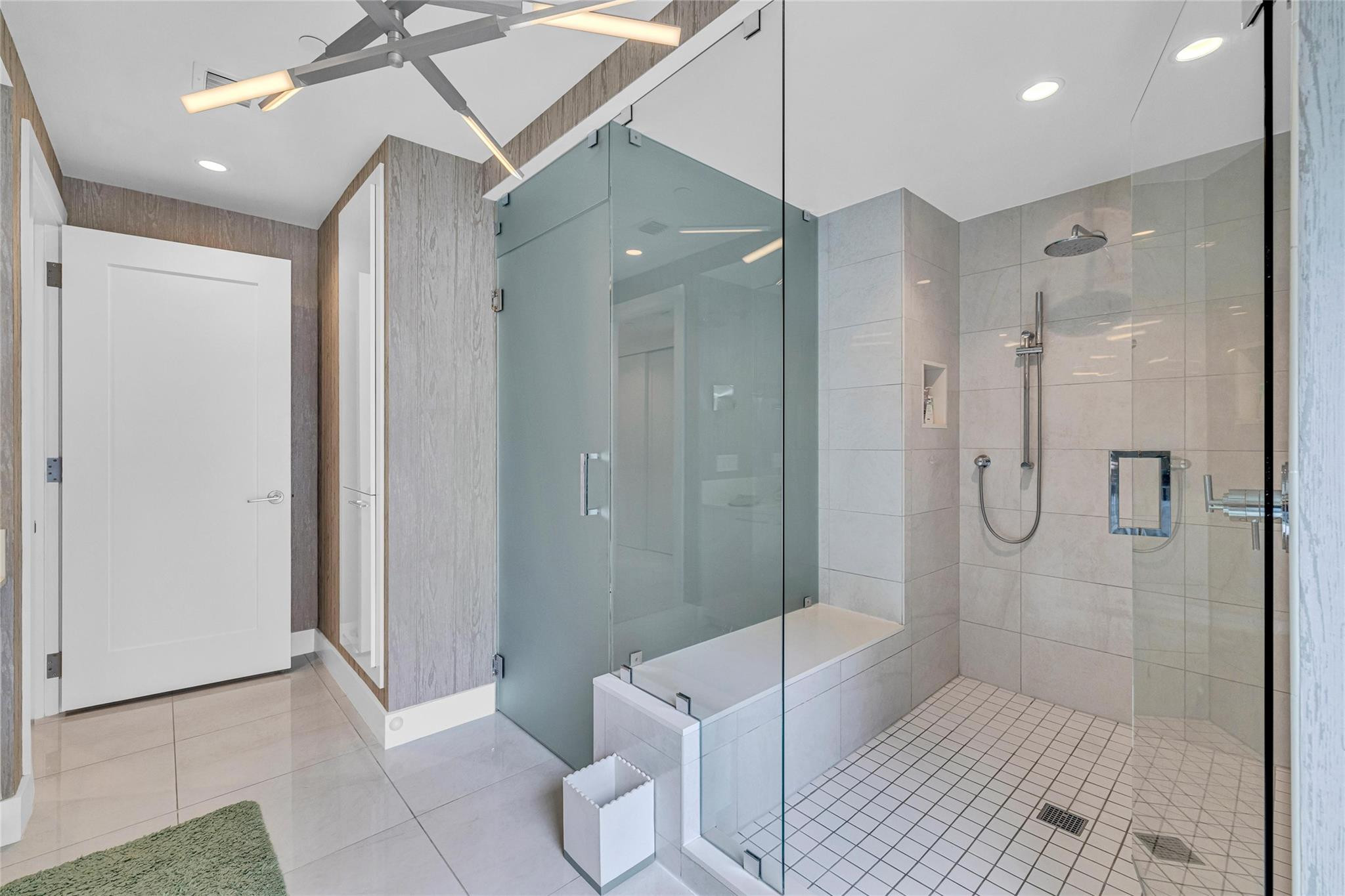 100 Las Olas - Residential Lease