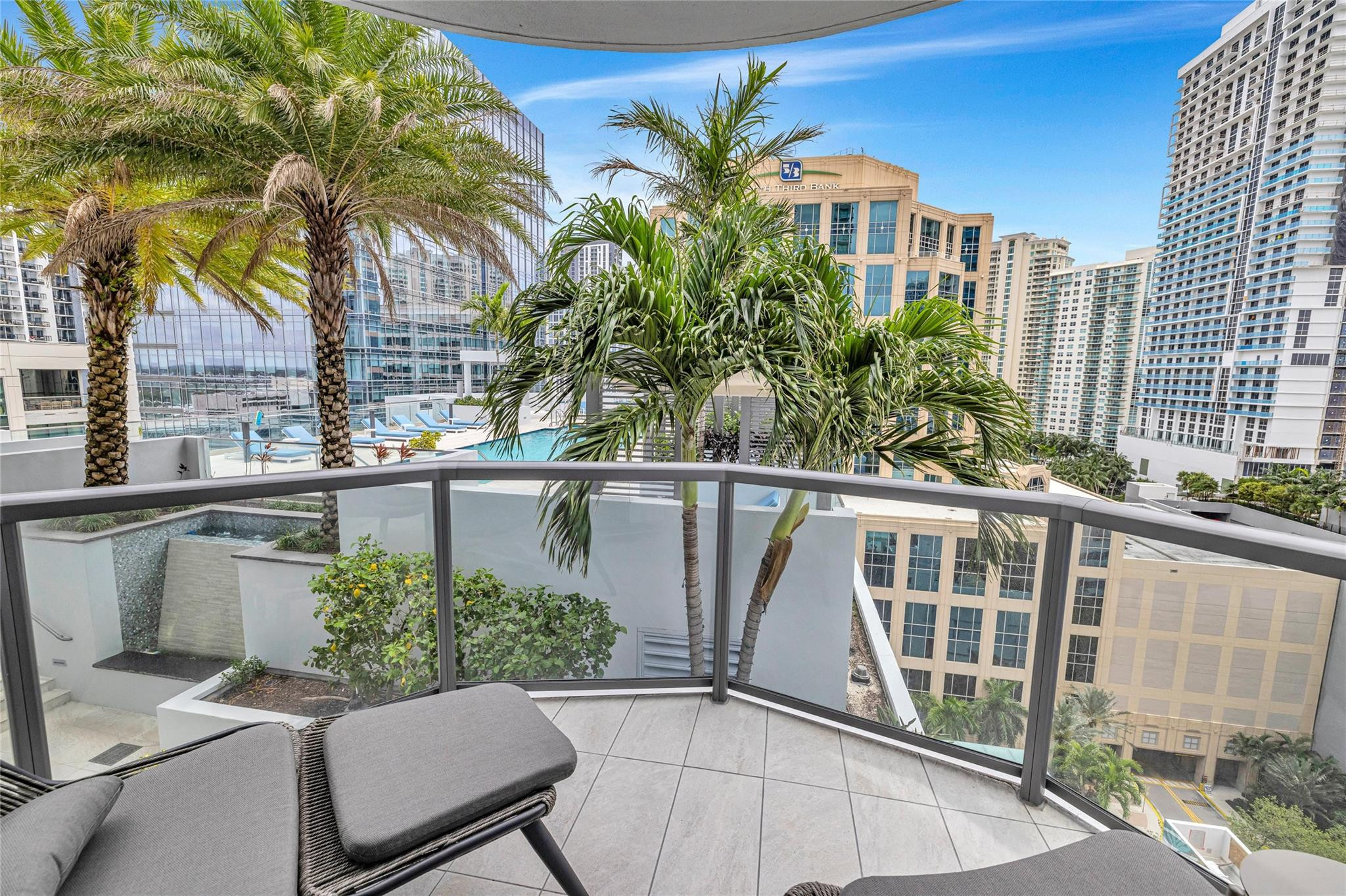 100 Las Olas - Residential Lease