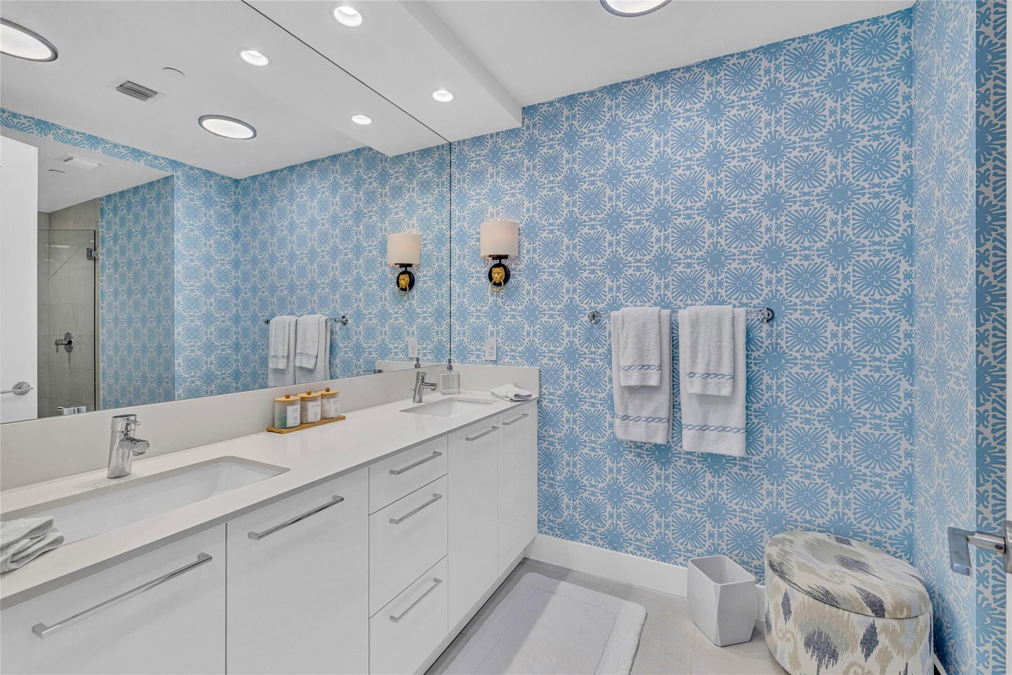 100 Las Olas - Residential Lease