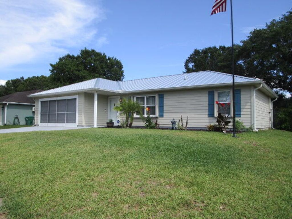 Photo of 732 Bayfront Terrace, Sebastian, FL 32958 (MLS # B26028184)