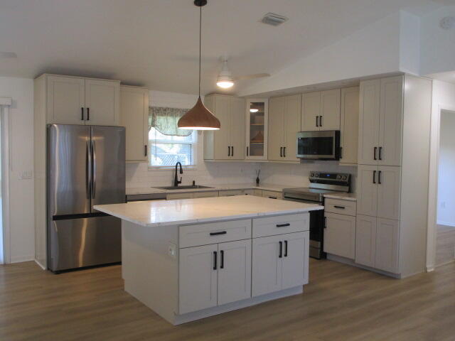 732 Bayfront Terrace