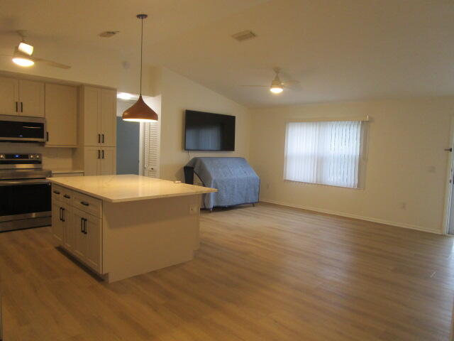 SEBASTIAN HIGHLANDS UNIT 10 - Residential