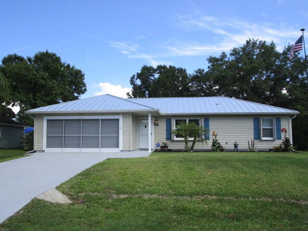 Photo of 732 Bayfront Terrace, Sebastian, FL 32958 (MLS # B26028184)