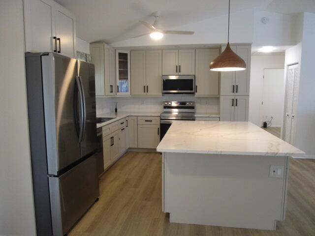 SEBASTIAN HIGHLANDS UNIT 10 - Residential