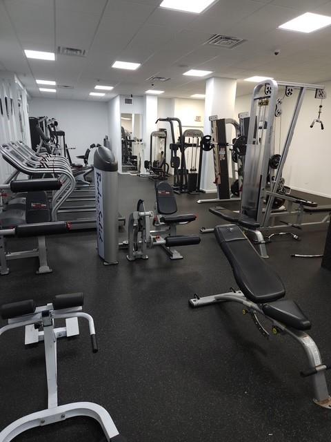 Winston Towers 100 - Residential