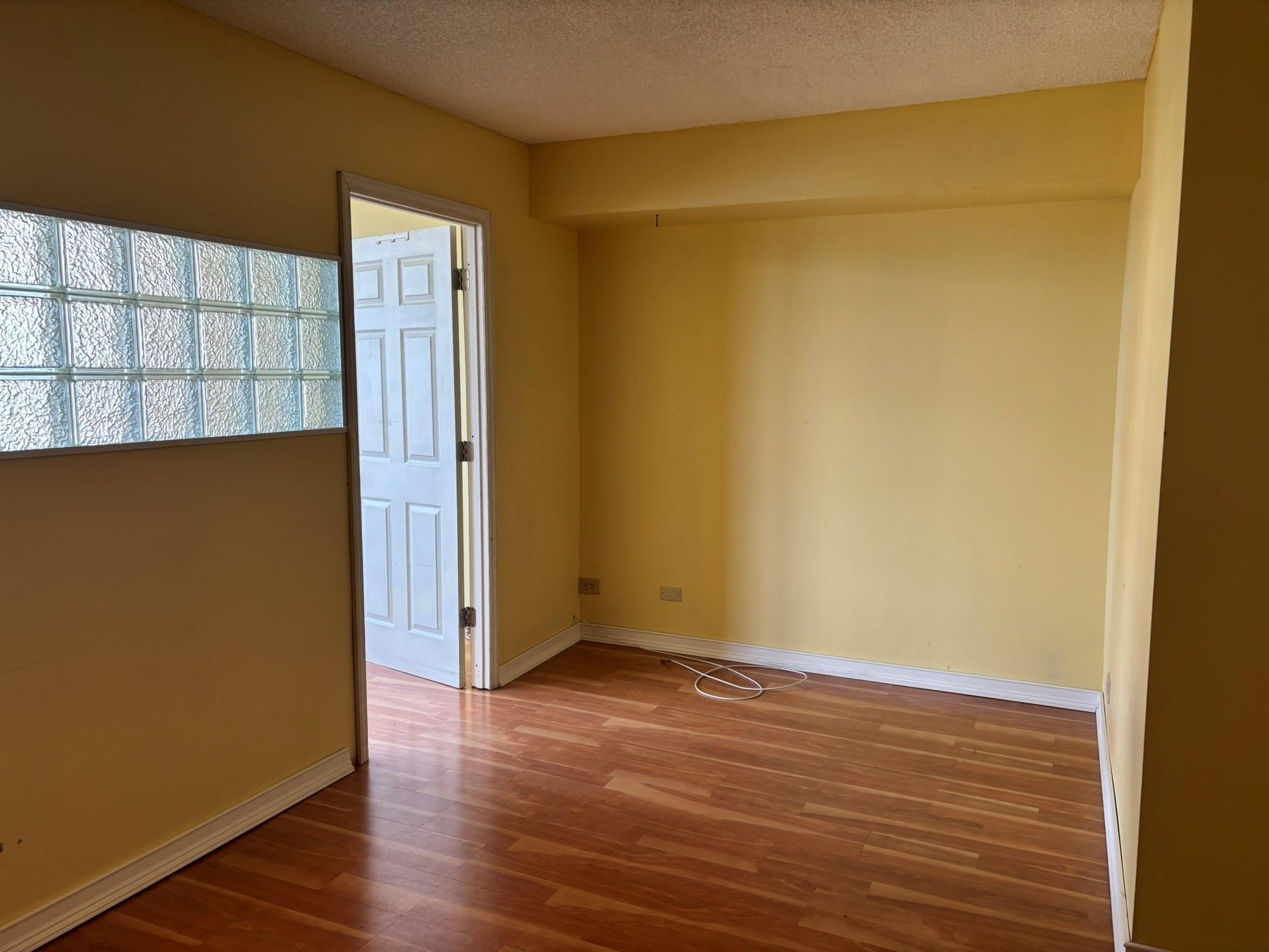 Winston Towers 100 - Residential