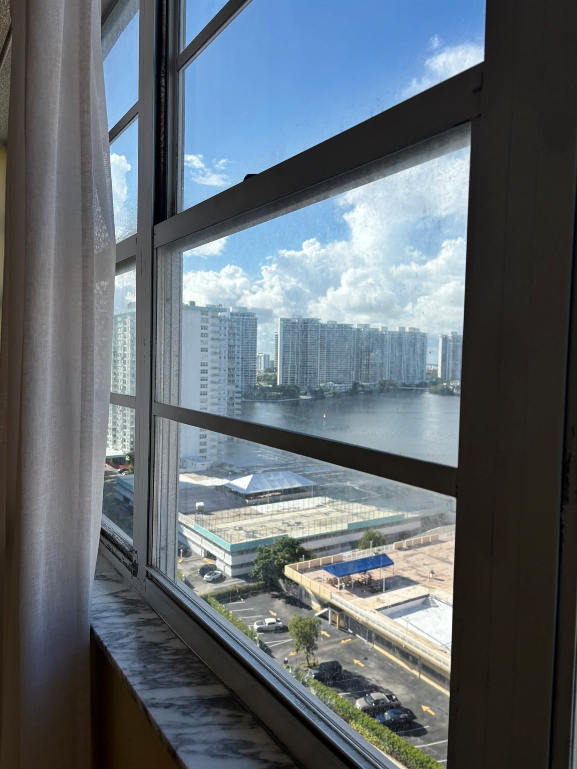 Winston Towers 100 - Residential