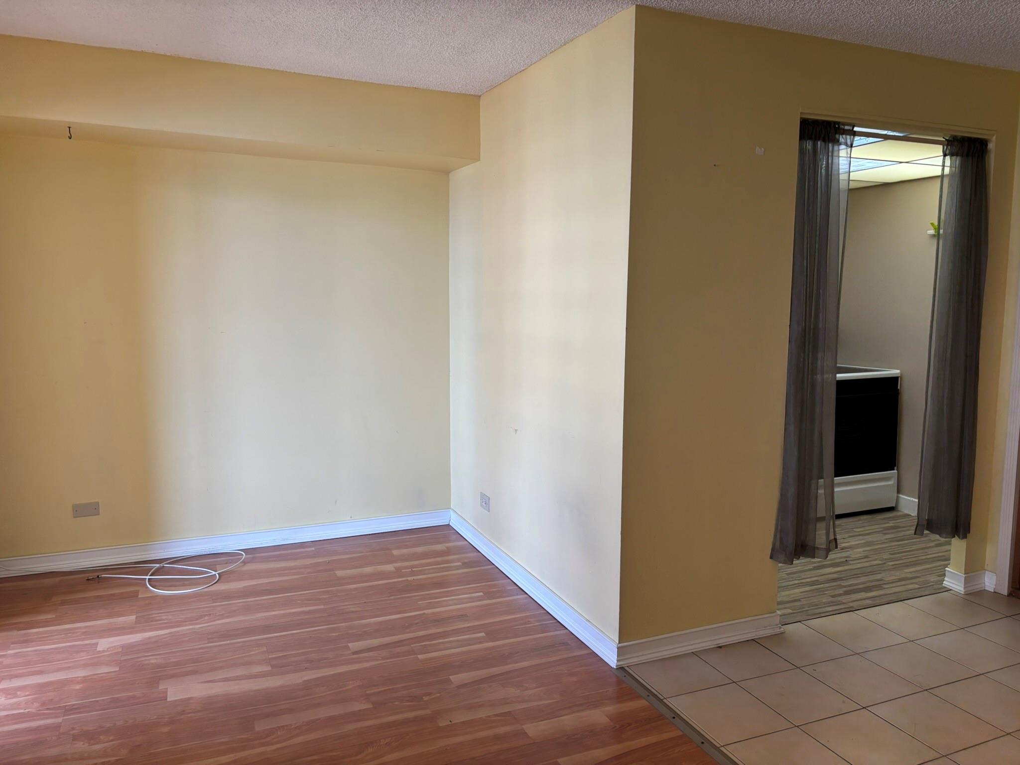 Winston Towers 100 - Residential