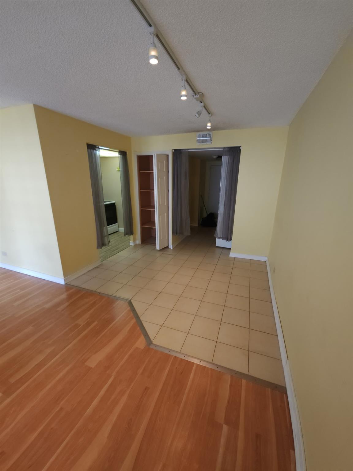 Winston Towers 100 - Residential