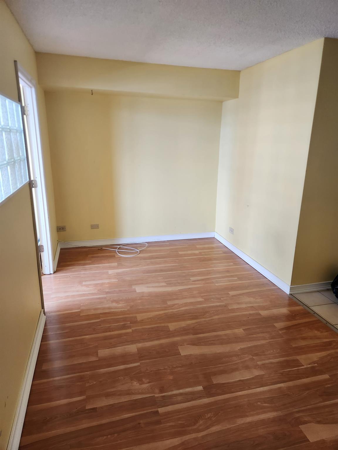 Winston Towers 100 - Residential