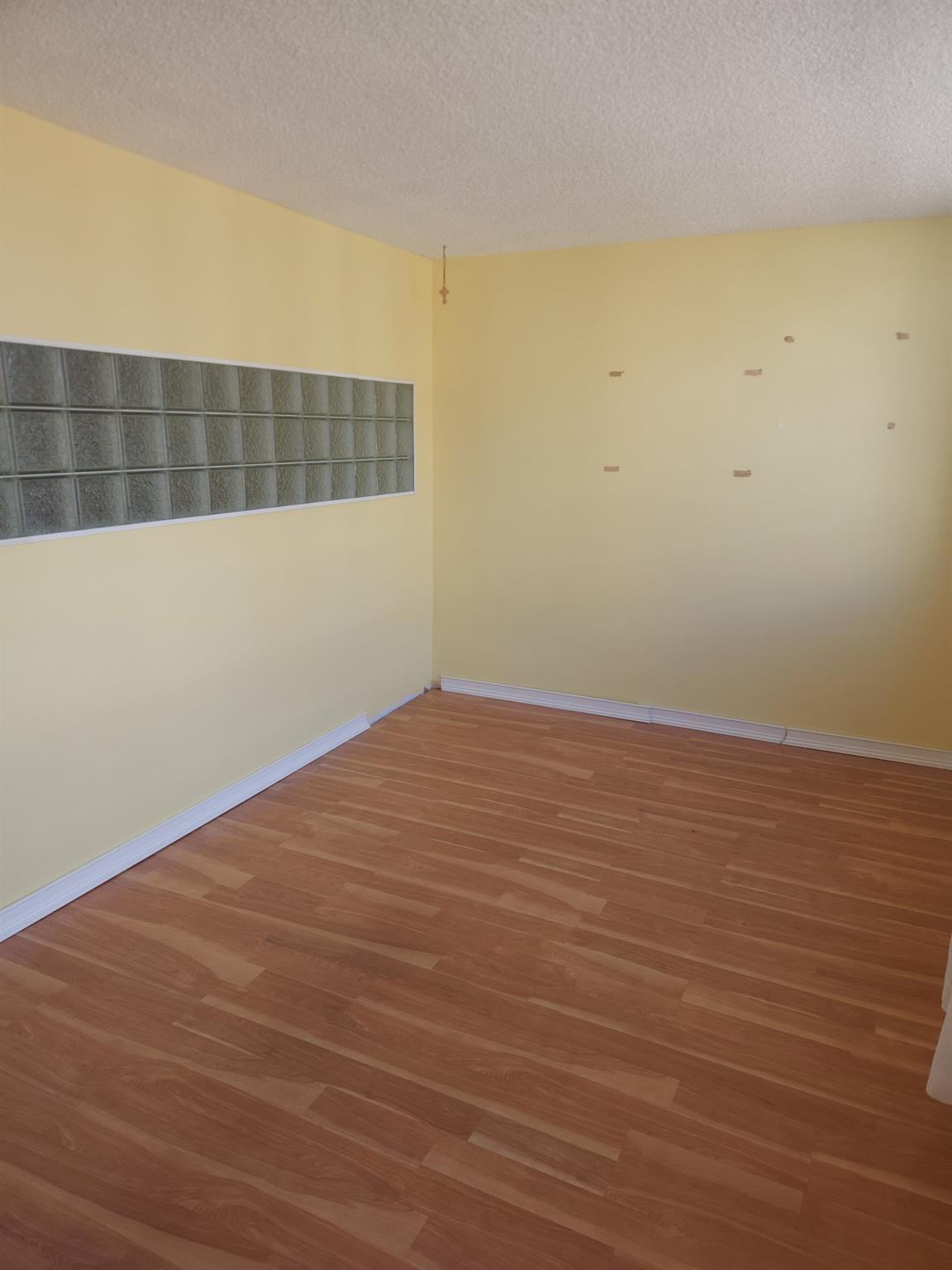 Winston Towers 100 - Residential