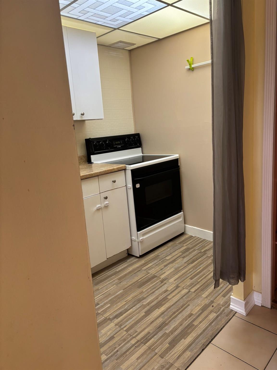 Winston Towers 100 - Residential