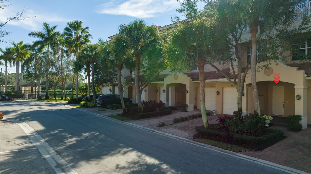 Photo of 4511 Artesa Way S, Palm Beach Gardens, FL 33418 (MLS # R10774210)