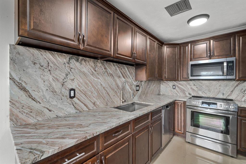 PINES OF DELRAY CONDO - Residential