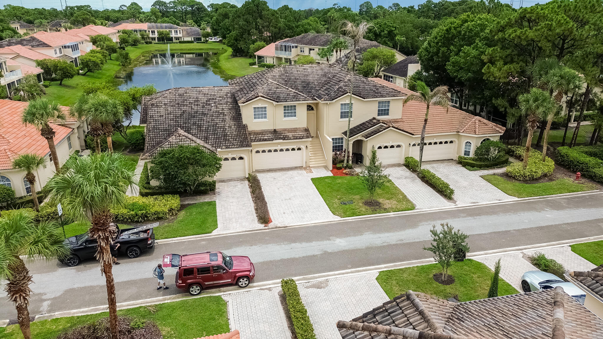CASTLE PINES - Residential