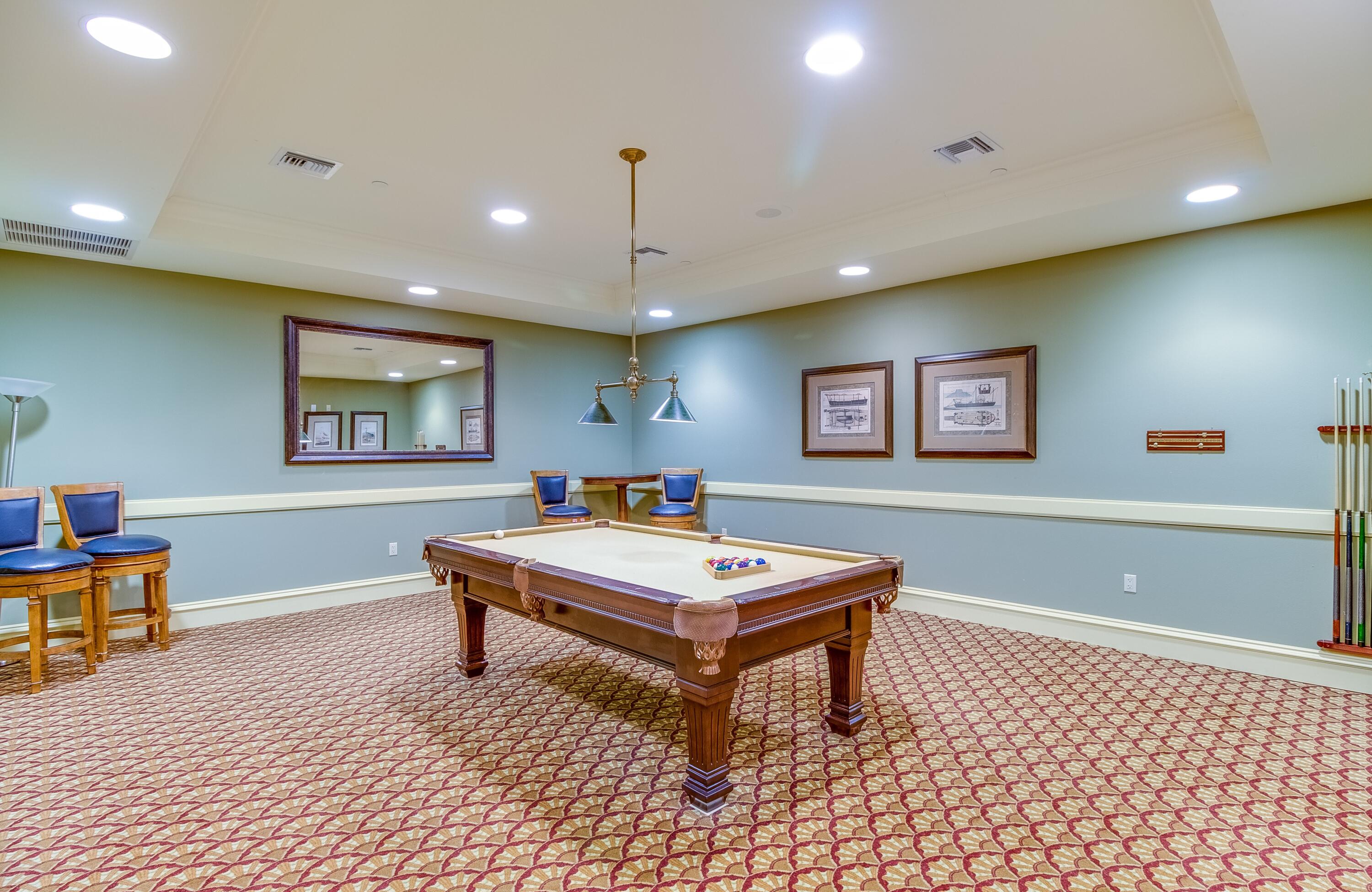 CASTLE PINES - Residential