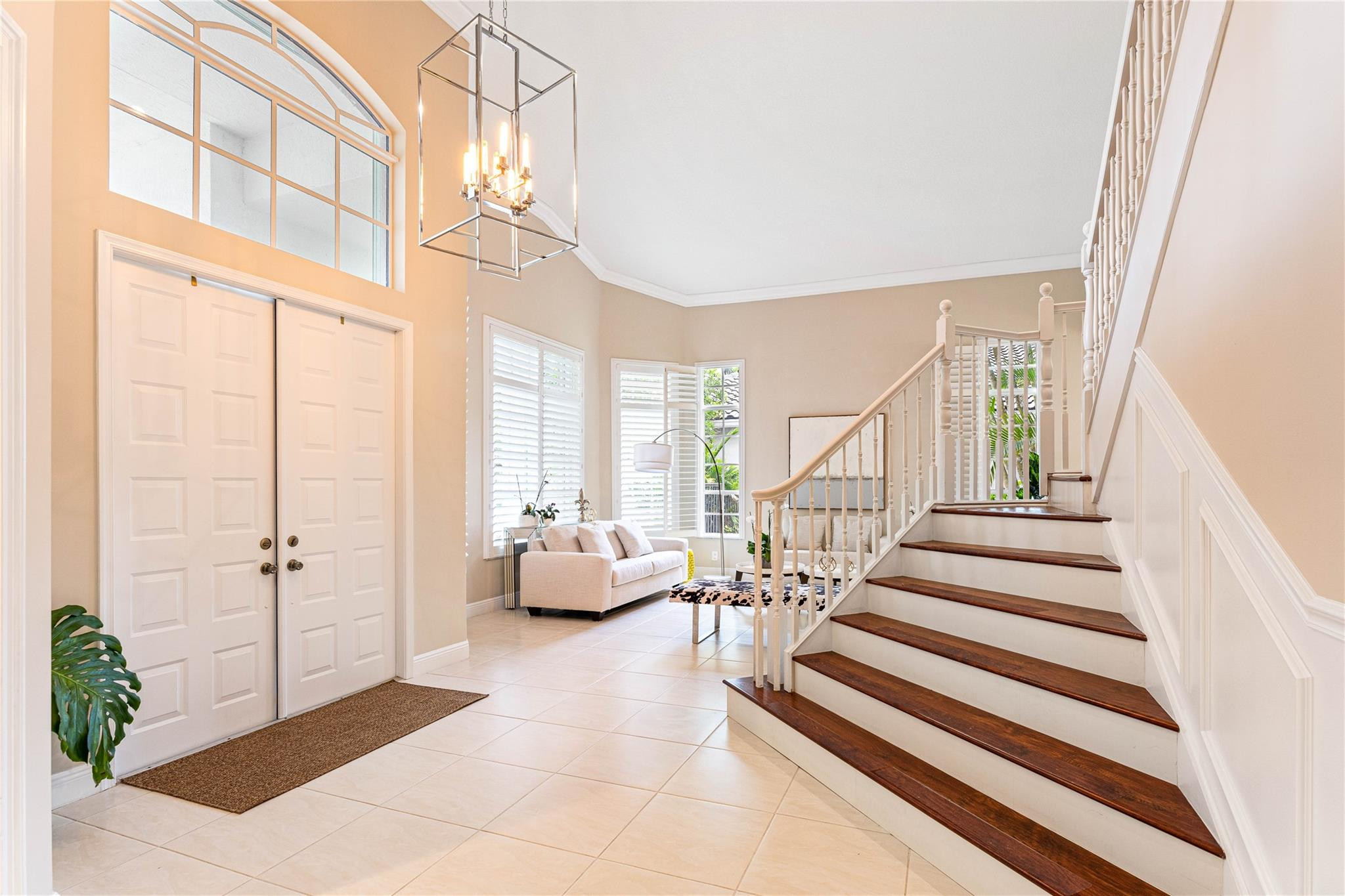 2527 Montclaire Circle