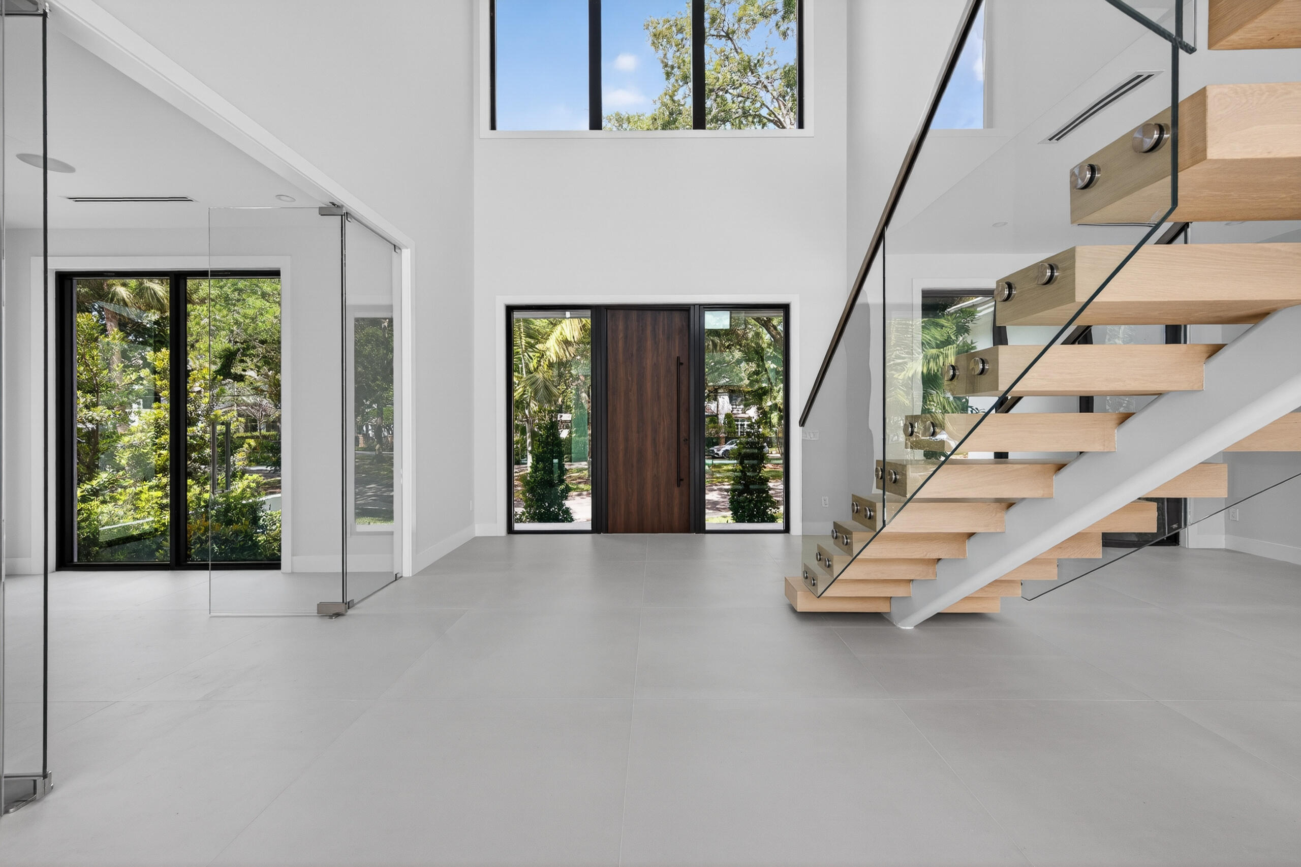 RIO VISTA ISLES - Residential