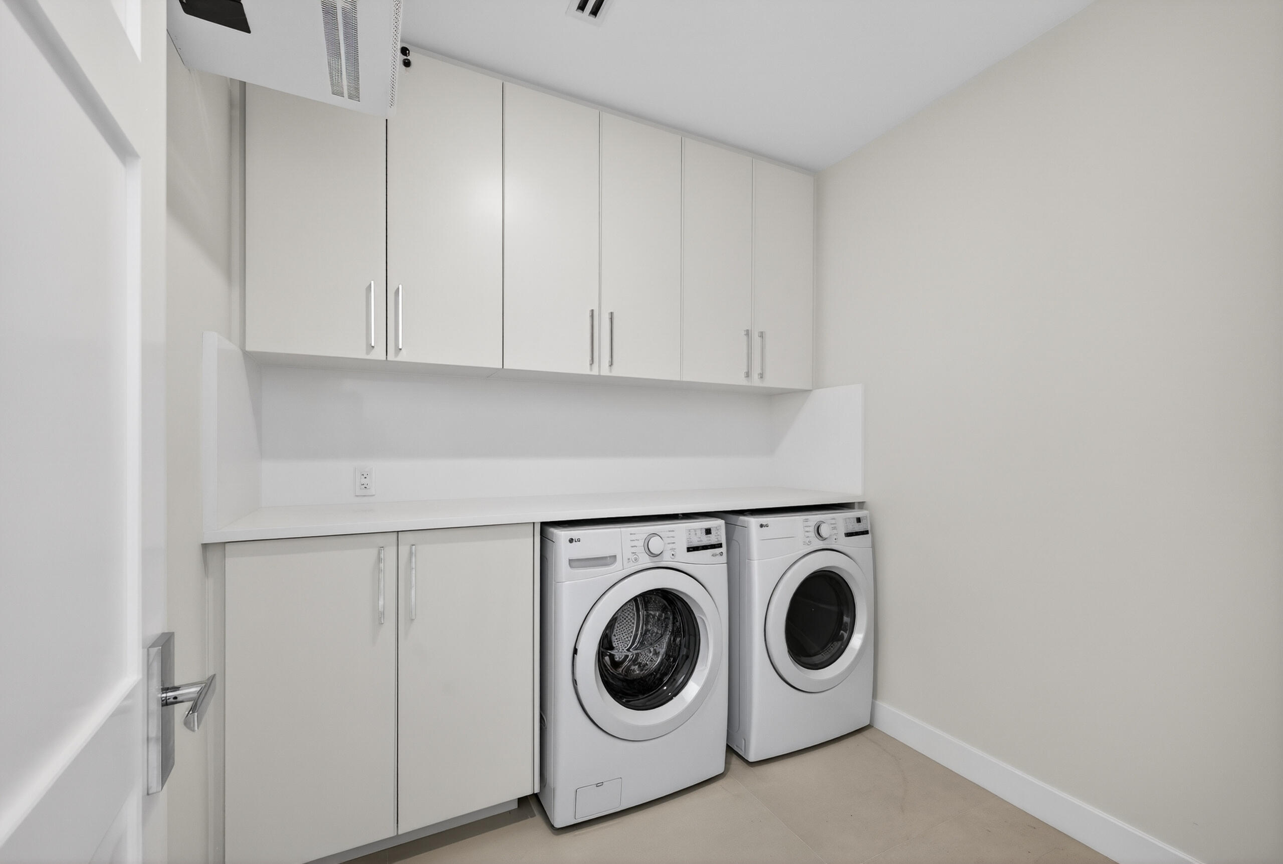 RIO VISTA ISLES - Residential