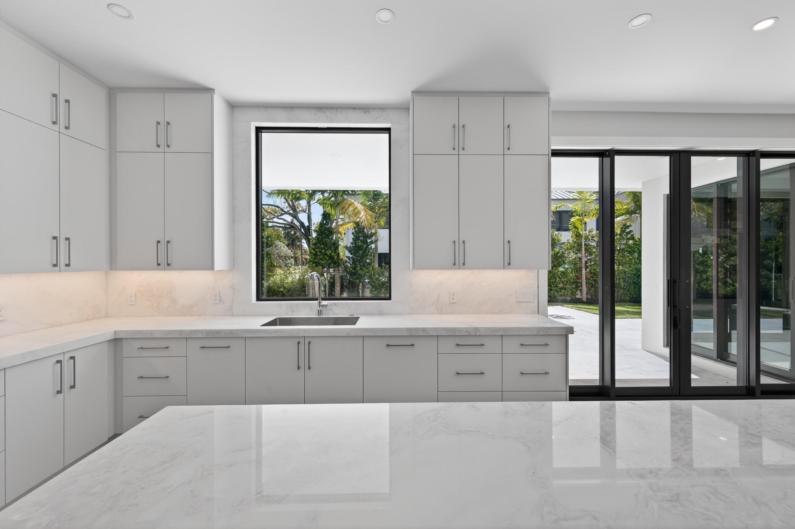 RIO VISTA ISLES - Residential