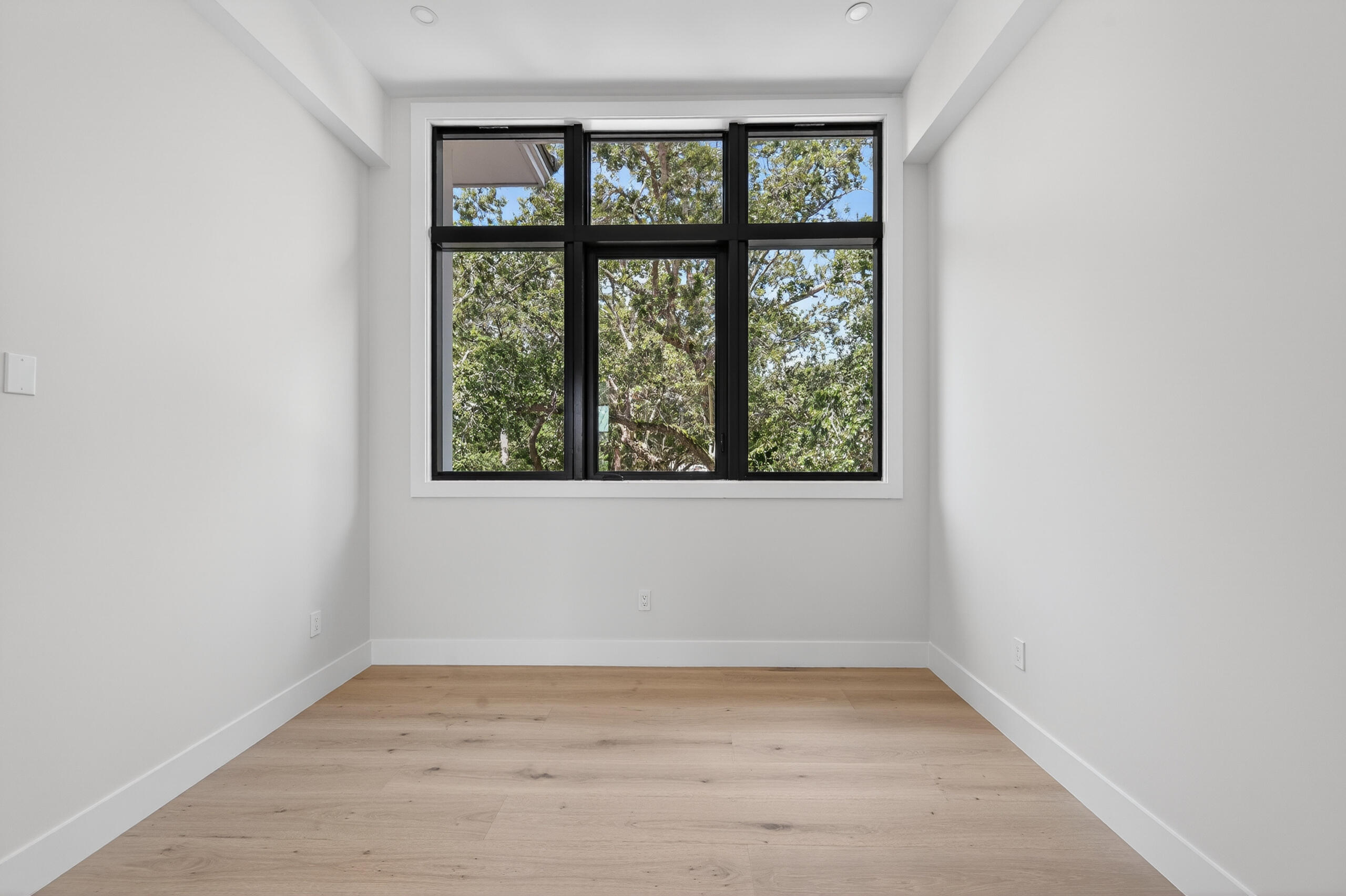 RIO VISTA ISLES - Residential