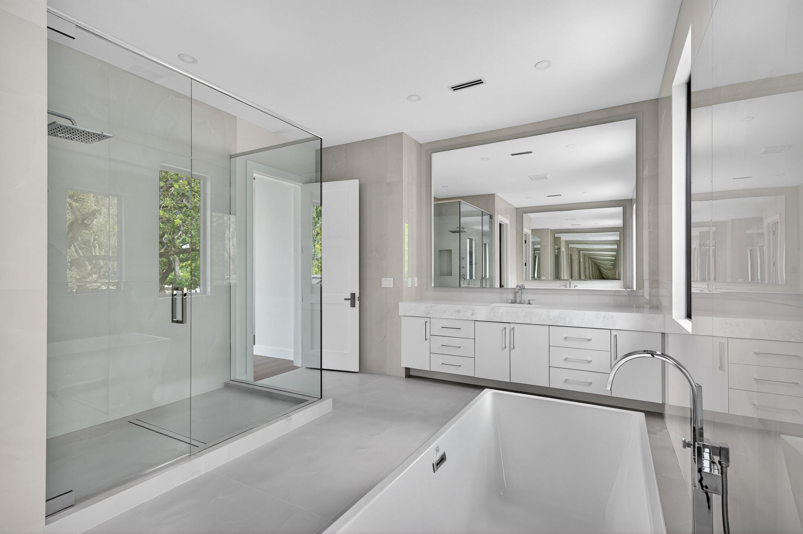 RIO VISTA ISLES - Residential