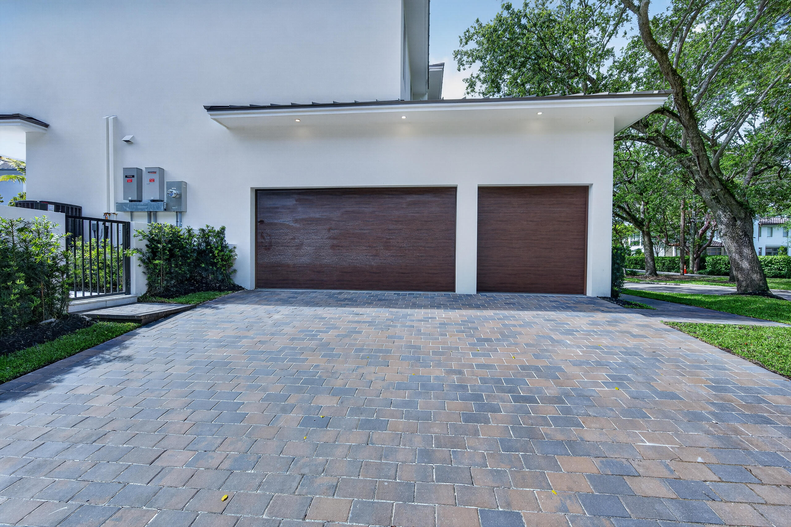 RIO VISTA ISLES - Residential