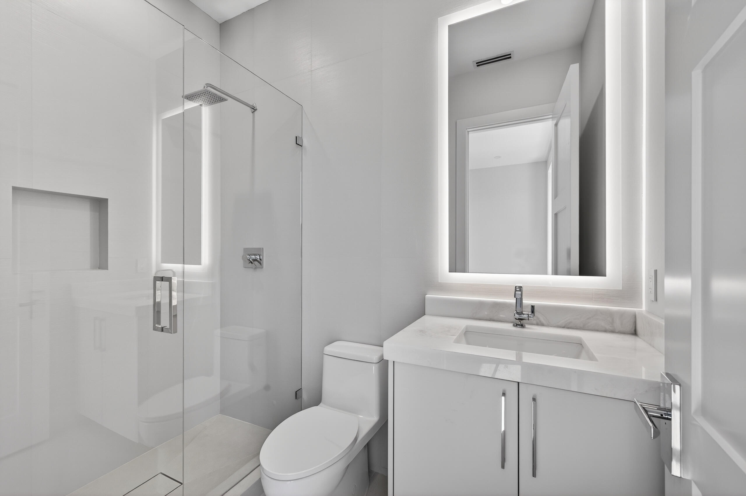 RIO VISTA ISLES - Residential