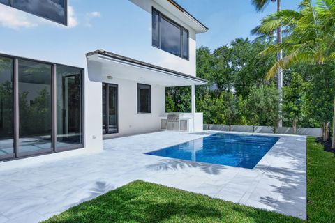 Tiny photo for 1550 Ponce De Leon Drive, Fort Lauderdale, FL 33316 (MLS # B26013850)