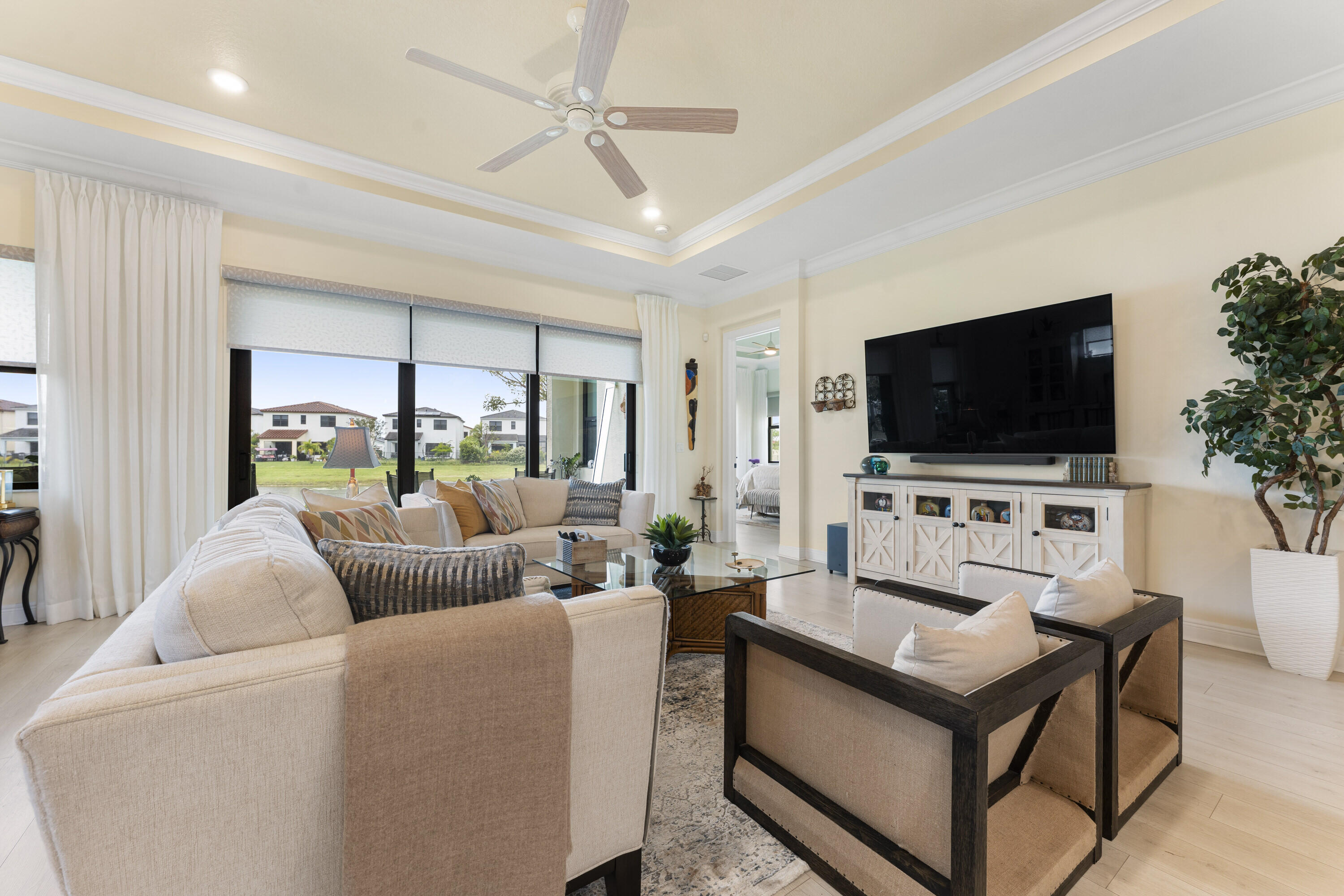CRESSWIND PALM BEACH - Residential