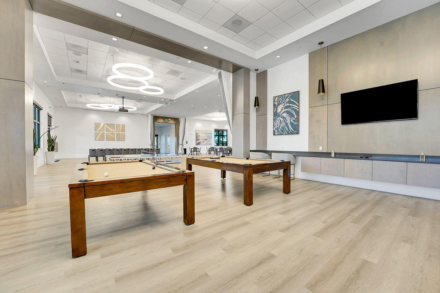 CRESSWIND PALM BEACH - Residential