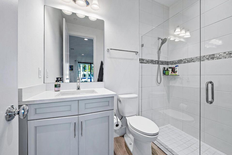 ALTON NEIGHBORHOOD 4 - Residential Lease