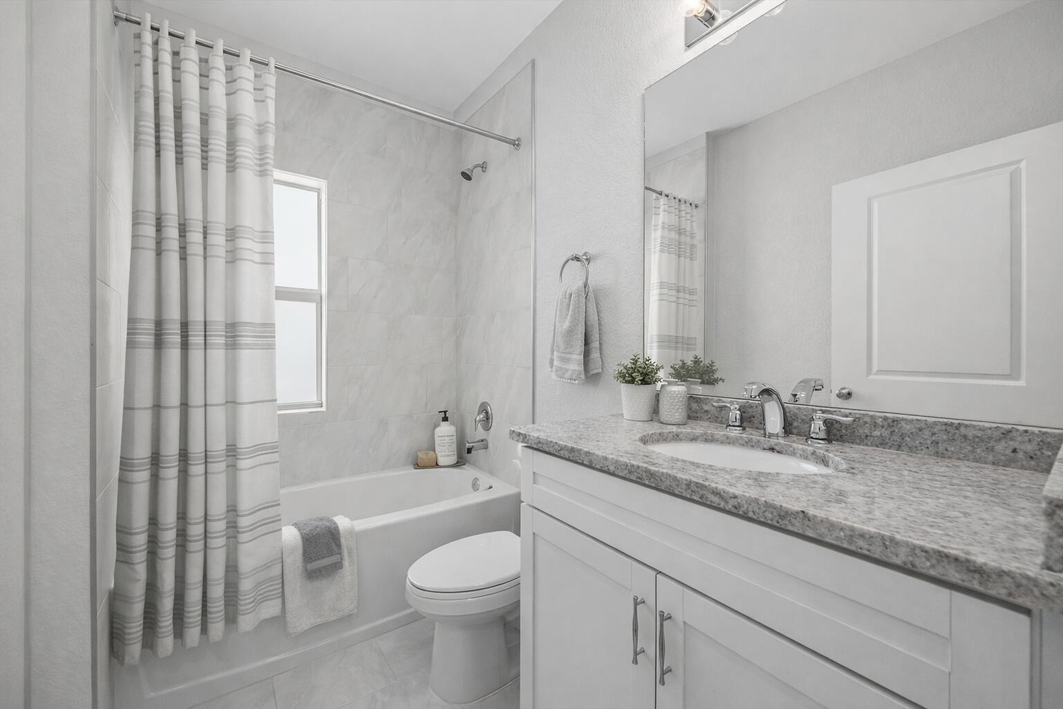 2565 SE Bonita Street