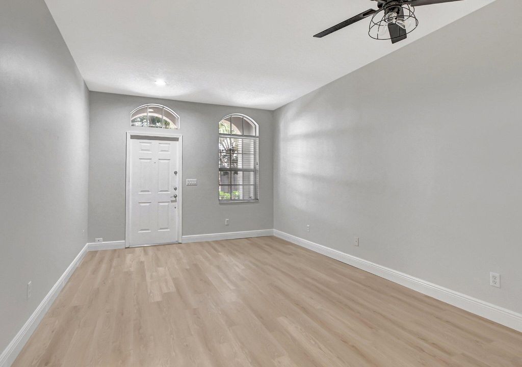 Photo of 4442 Regal Court, Delray Beach, FL 33445 (MLS # R11017402)