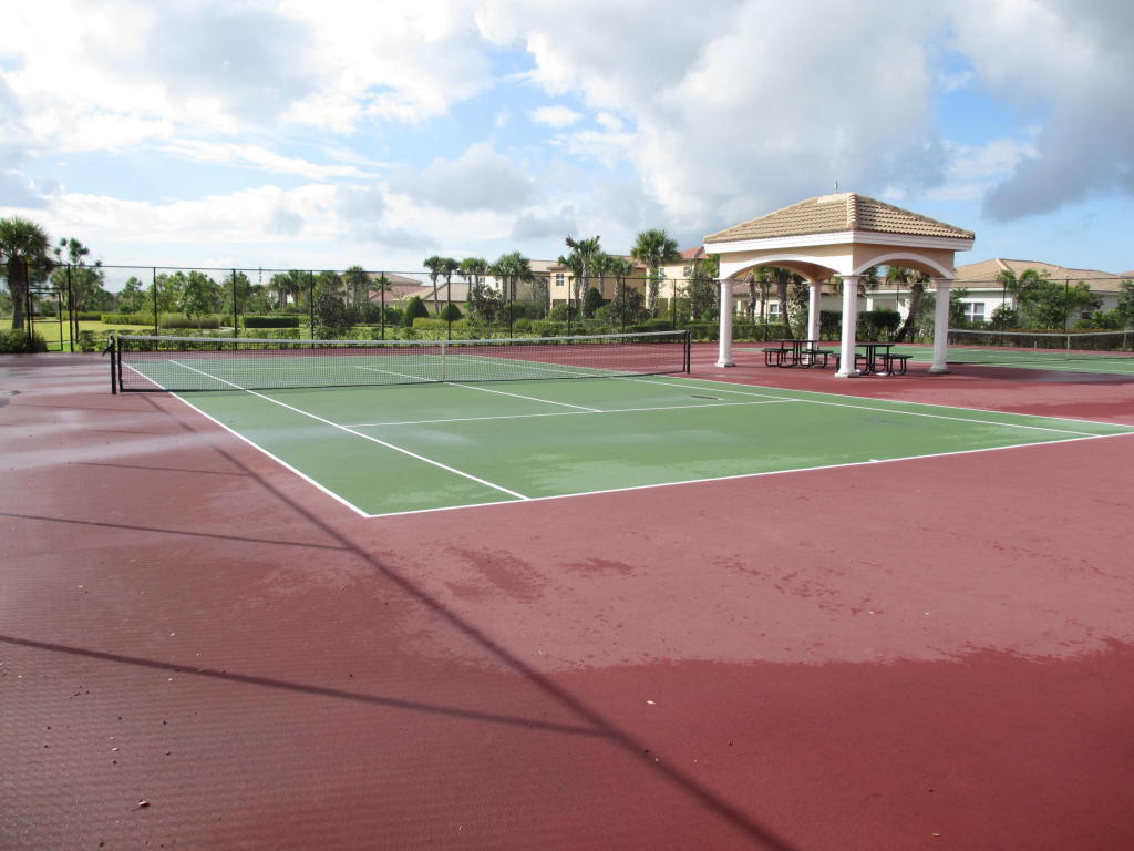 LOXAHATCHEE RESERVE NORTH - Residential Lease