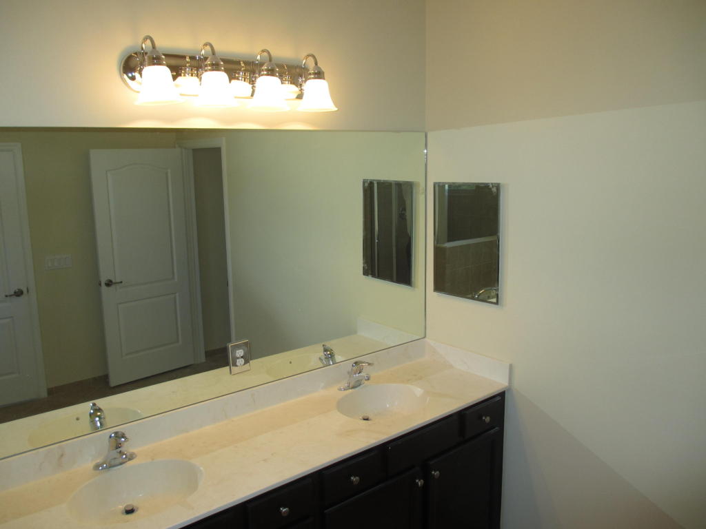 LOXAHATCHEE RESERVE NORTH - Residential Lease