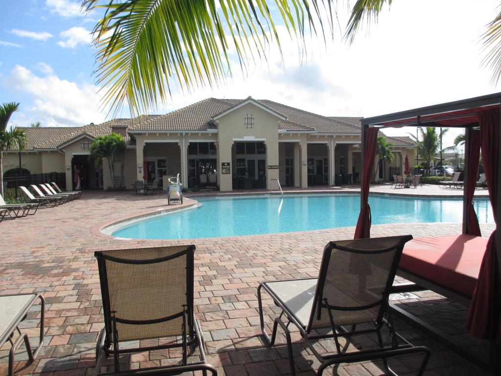 LOXAHATCHEE RESERVE NORTH - Residential Lease