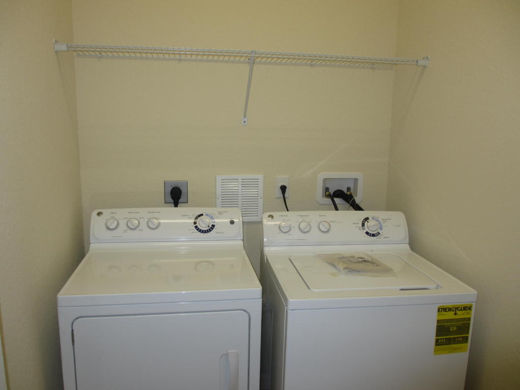 LOXAHATCHEE RESERVE NORTH - Residential Lease