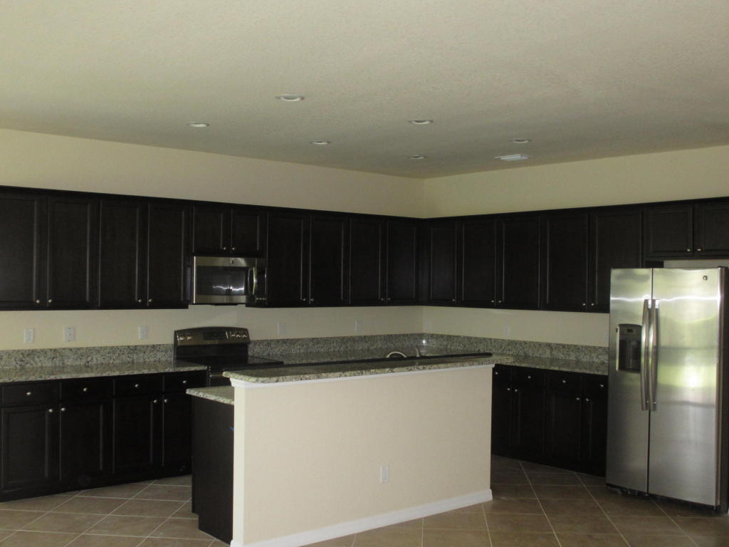 LOXAHATCHEE RESERVE NORTH - Residential Lease