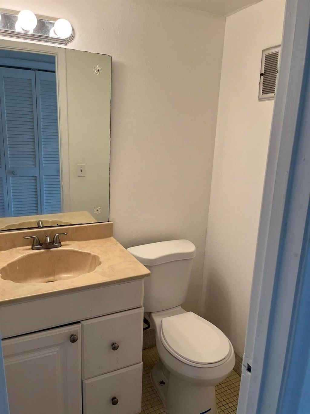 Photo of 63 Easthampton C, West Palm Beach, FL 33417 (MLS # R11000656)